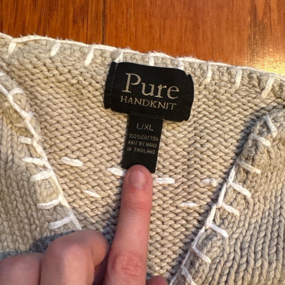 Hand knit sweater - Picture 2 of 2